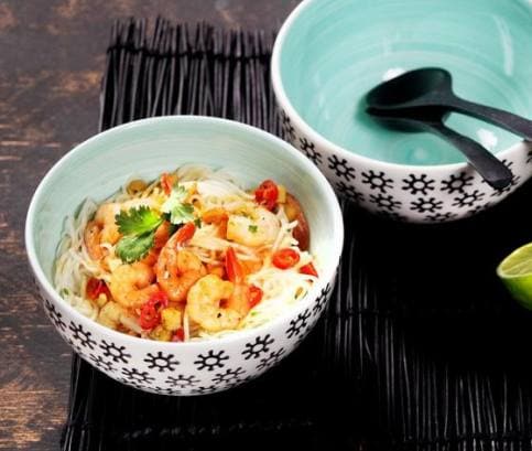 Vaječné nudle s krevetami zázvorem a chilli