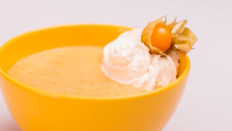 Sárgadinnye krémleves tejszínhabbal