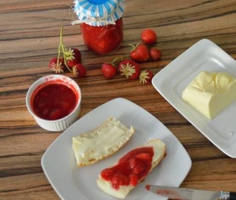 Light jahodový džem s javorovým sirupem (bez přidaného cukru)