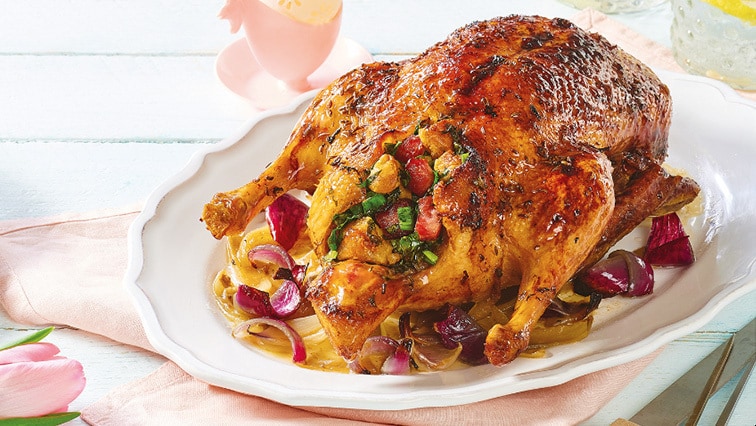 Slavnostní kachna s velikonoční nádivkou