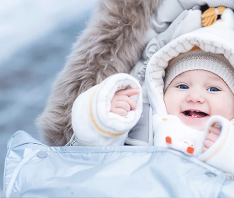 5 tipů, jak obléct miminko v zimě (do fusaku, do nosítka, do kočárku)