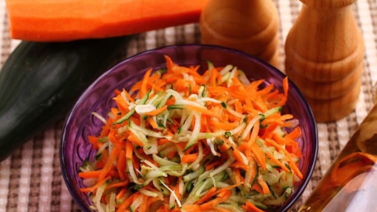 Cukkinis répasaláta