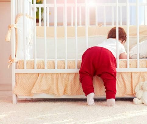 Kedy je čas preložiť dieťa do väčšej postele?