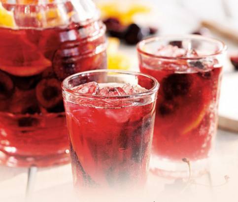 Szegfűborsos cseresznye szörp