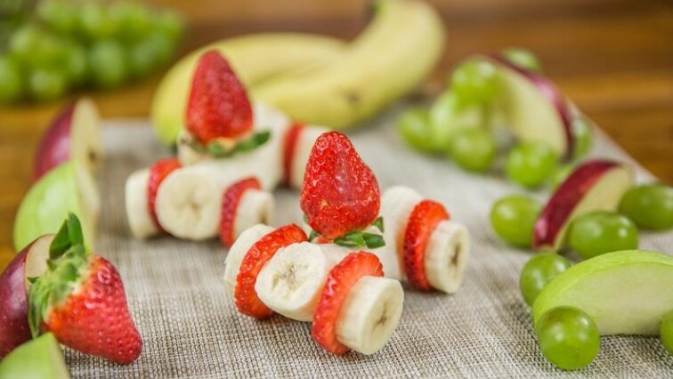 Jednoduchá ovocná autíčka pro děti