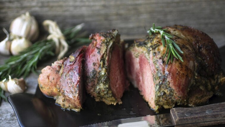 Šťavnatá vepřová panenka v bylinkové krustě