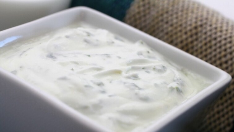 A tökéletes tejfölös mártogatós szósz