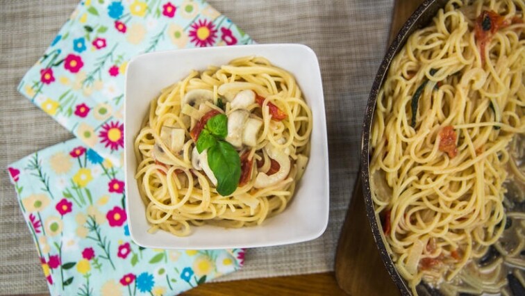 Špagety z jedné pánve hotové za pár minut