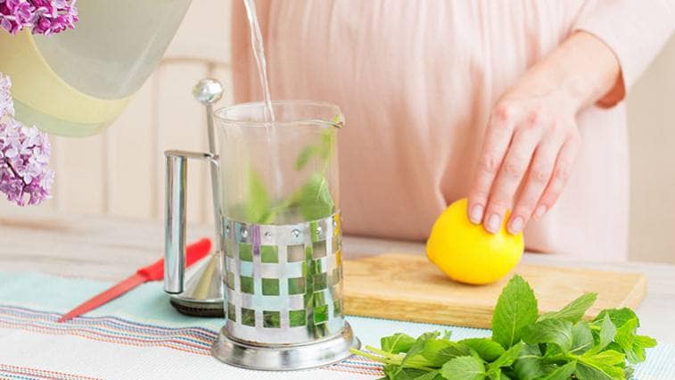 Bylinky v těhotenství: Mohou pomoci, ale i uškodit