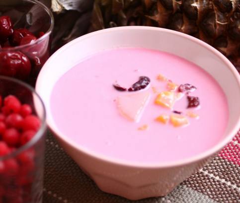 Pudingos gyümölcsleves