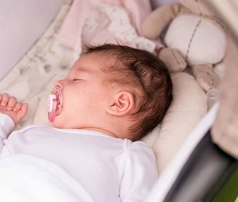 Mit tegyünk, ha kisbabánk melegkiütéses?