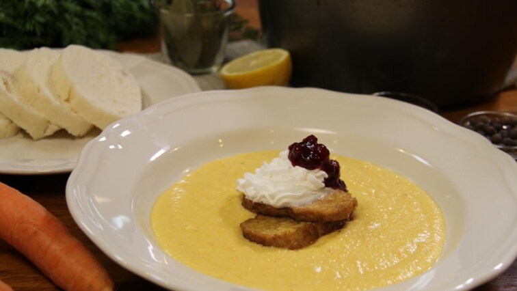 Rychlá svíčková omáčka s tempehem (nejen) pro vegetariány