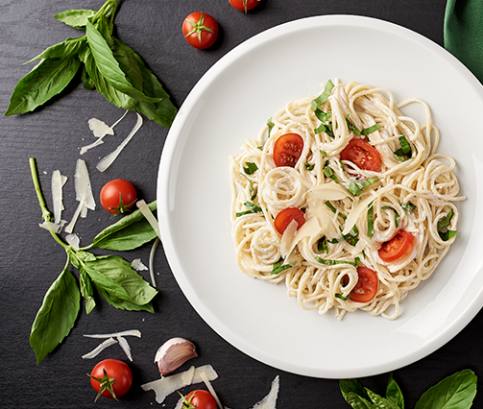 Špagety s bazalkovou omáčkou