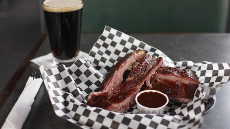 Pečená žebra pro správné fanoušky