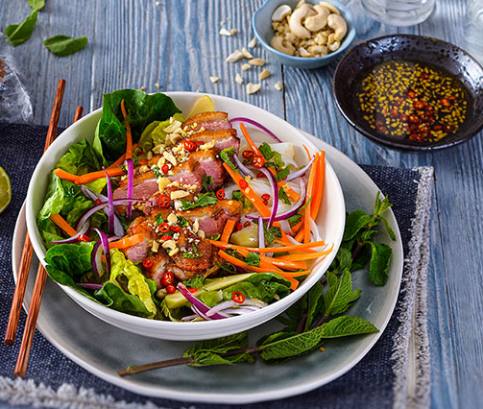 Thai saláta ropogós kacsával