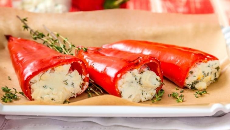 Grilovaná paprika plněná sýrem feta