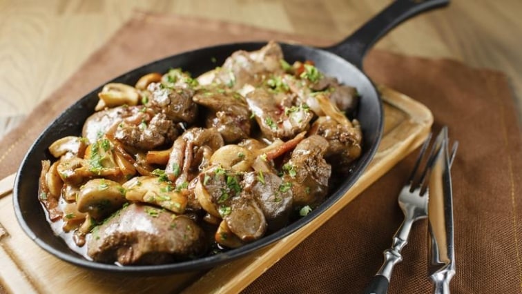 Kuřecí játra na bílém víně