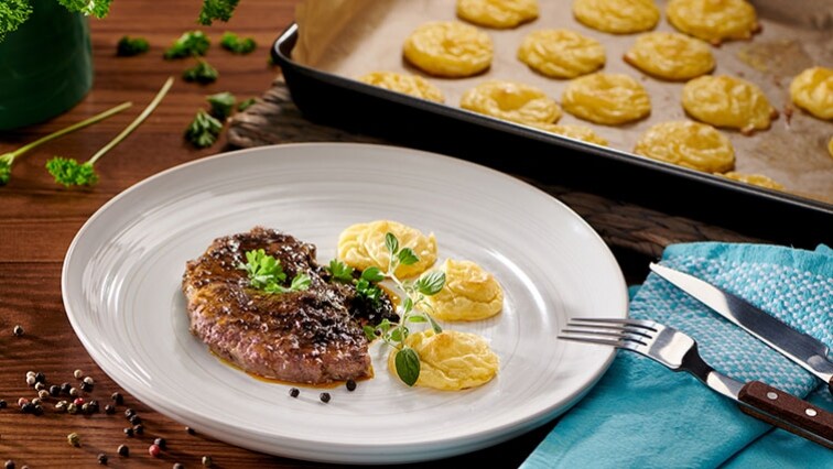 Bramborové pusinky s dušeným hovězím masem