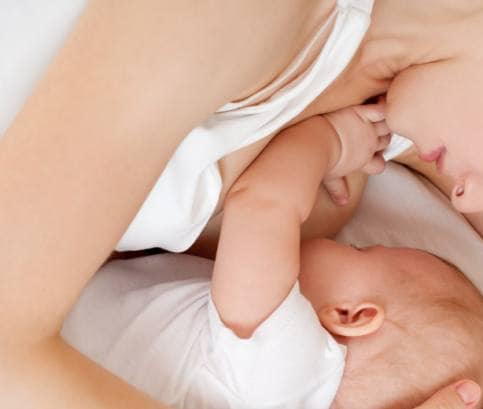 Reflux má každé druhé bábätko, tichá forma je horšia