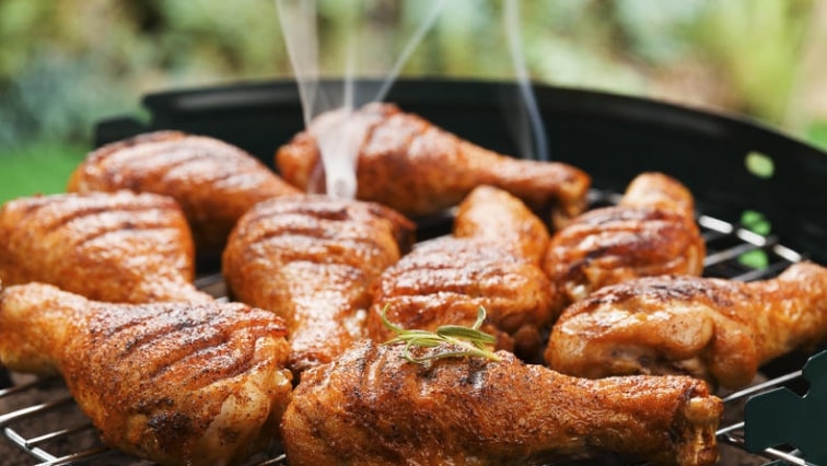 Pikantní kuřecí paličky na grilu