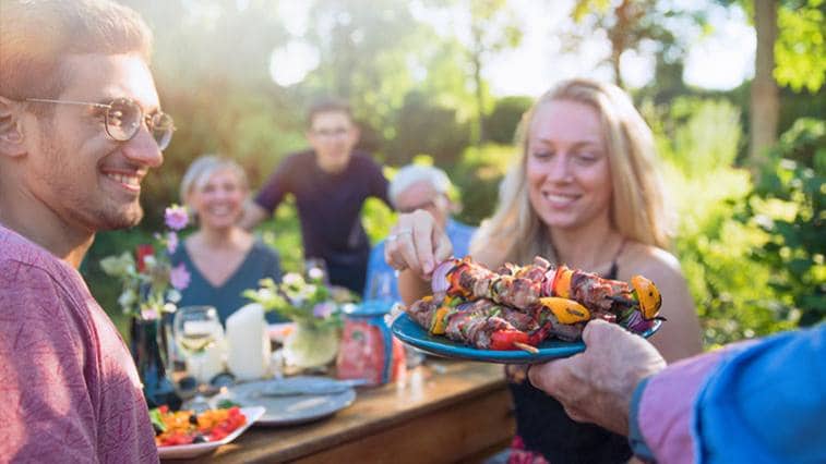 10 grilovacích tipů, které z vás udělají krále zahrady