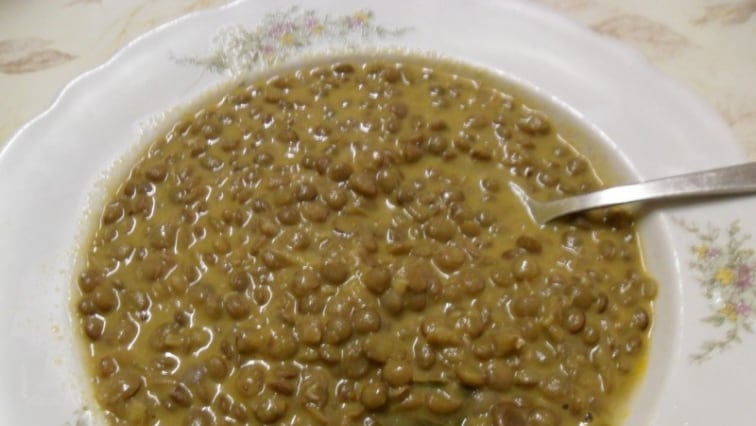 Lencsefőzelék rántással