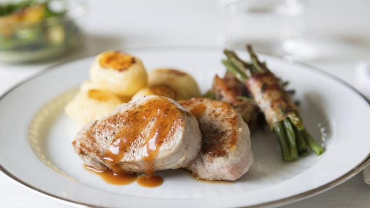 Pečená vepřová panenka na víně