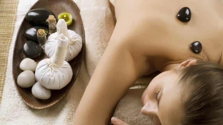 Próbálja ki a köpölyözést és az akupunktúrát!