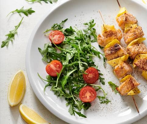 Grilovaný losos s mangem