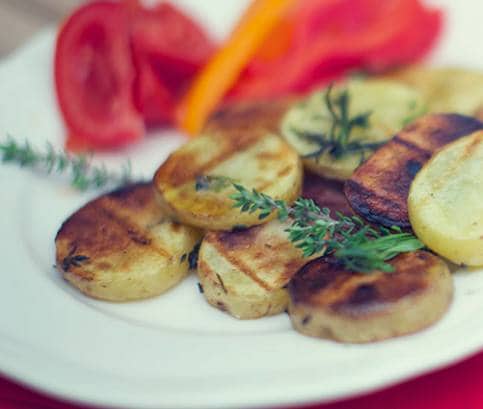 Voňavé grilované zemiaky