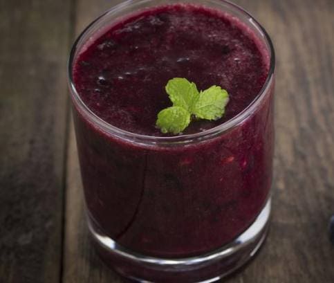 Hroznový džus s borůvkami