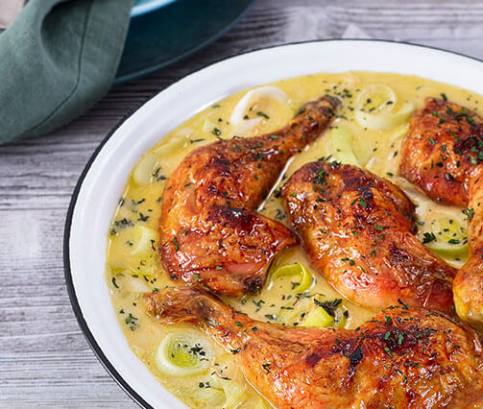 Kuřecí stehna s pórkem a estragonem