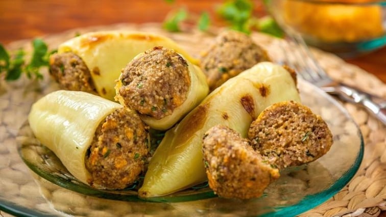 Grilované papriky plněné mletým hovězím masem