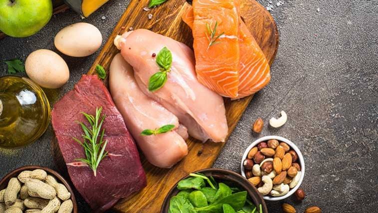 Hovädzie, bravčové, kuracie či losos? Ktoré mäso vyhráva v našich domácnostiach?