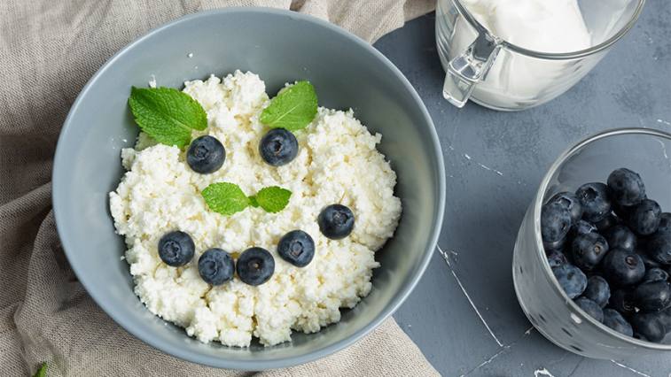 Máte chuť na nočné hodovanie? Siahnite po tvarohu!