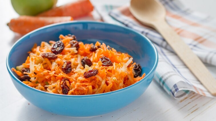 Mrkvový šalát s hrozienkami