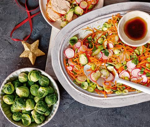 Šalát z ružičkového kelu, mrkvy a zo zázvoru