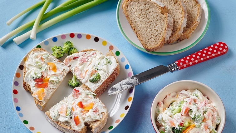 Čo je kyslý syr a ako vzniká bezlaktózové mlieko?