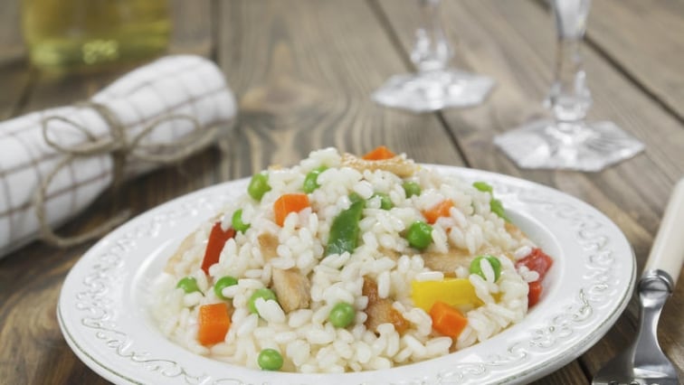 Rizoto s kuřecím masem a zeleninou