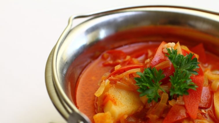 Burgonyás lecsó sonkával