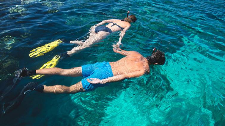 Milujete plávanie? 7 dôvodov, prečo byť vo vode viac