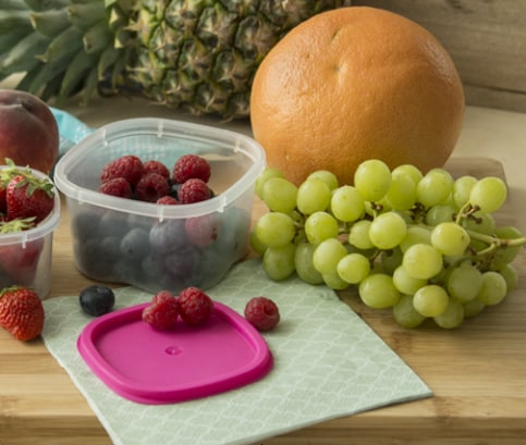 Ideje felváltani az iskolai szendvicseket friss gyümölccsel!