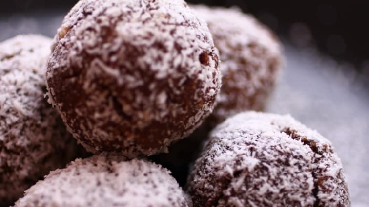 Kókuszgolyó almával