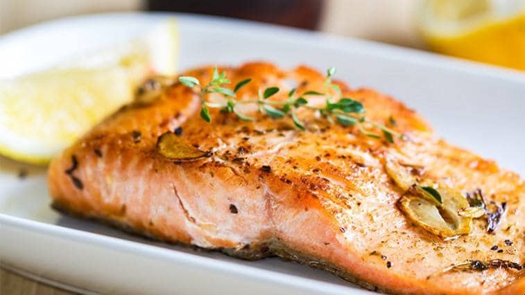 Frissítő nyári italok grillek mellé