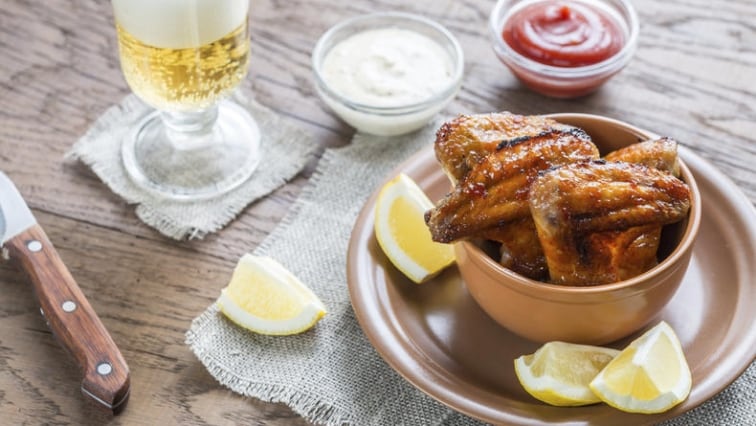 Kuřecí křidélka na grilu