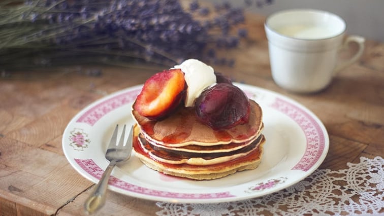 Americké lívance se švestkami