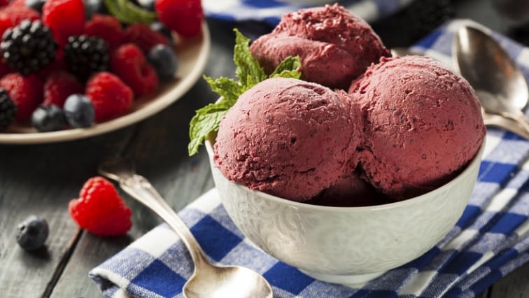 Rychlá domácí ovocná zmrzlina bez přidaného cukru
