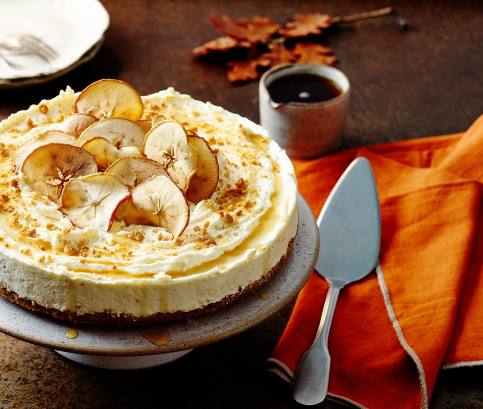 Almás, fahéjas, gyömbéres sajttorta