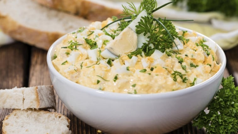 Klasický vajíčkový salát