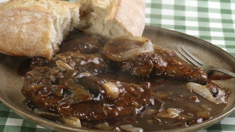 Játra na cibulce v lahodné omáčce